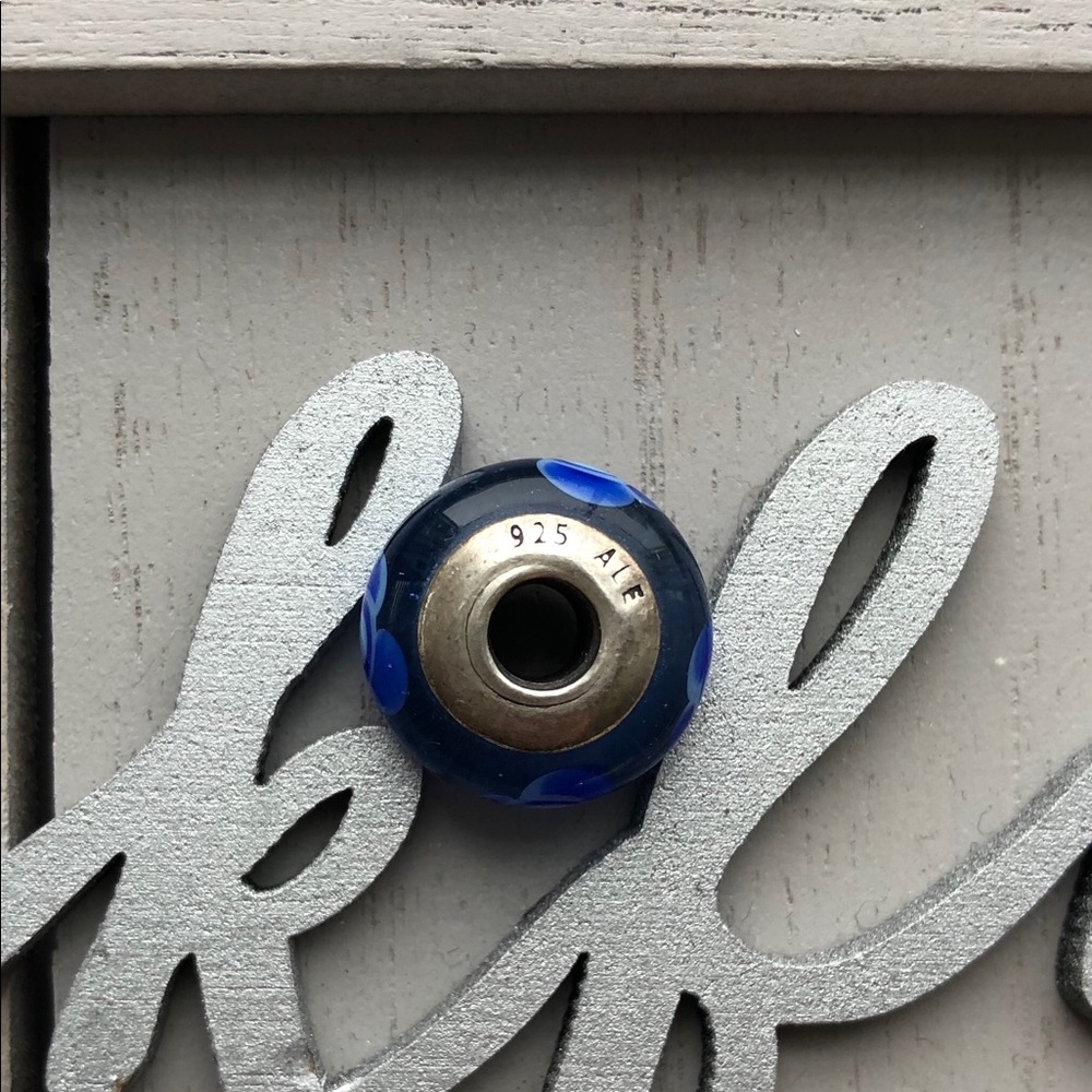 Authentic Pandora Charm - Picture 3 of 5